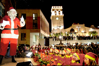 Por iniciativa de Alfonso Cayuela, Pap� Noel viene a Totana